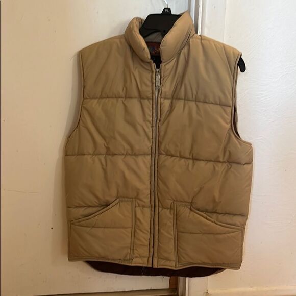 Tan Sleeveless Puffer Vest with Quilted Design and Stand-Up Collar - Picture 6 of 6